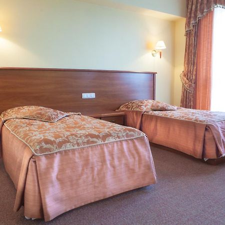 Hotel Przedwiosnie Maslow  ภายนอก รูปภาพ