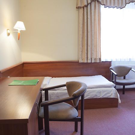 Hotel Przedwiosnie Maslow  ภายนอก รูปภาพ