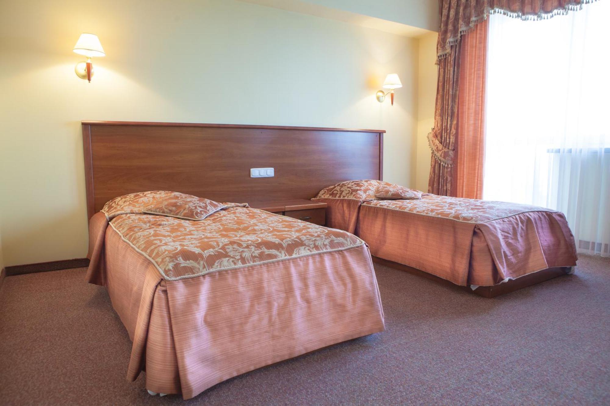 Hotel Przedwiosnie Maslow  ภายนอก รูปภาพ
