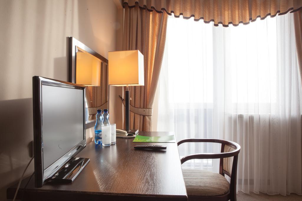 Hotel Przedwiosnie Maslow  ภายนอก รูปภาพ