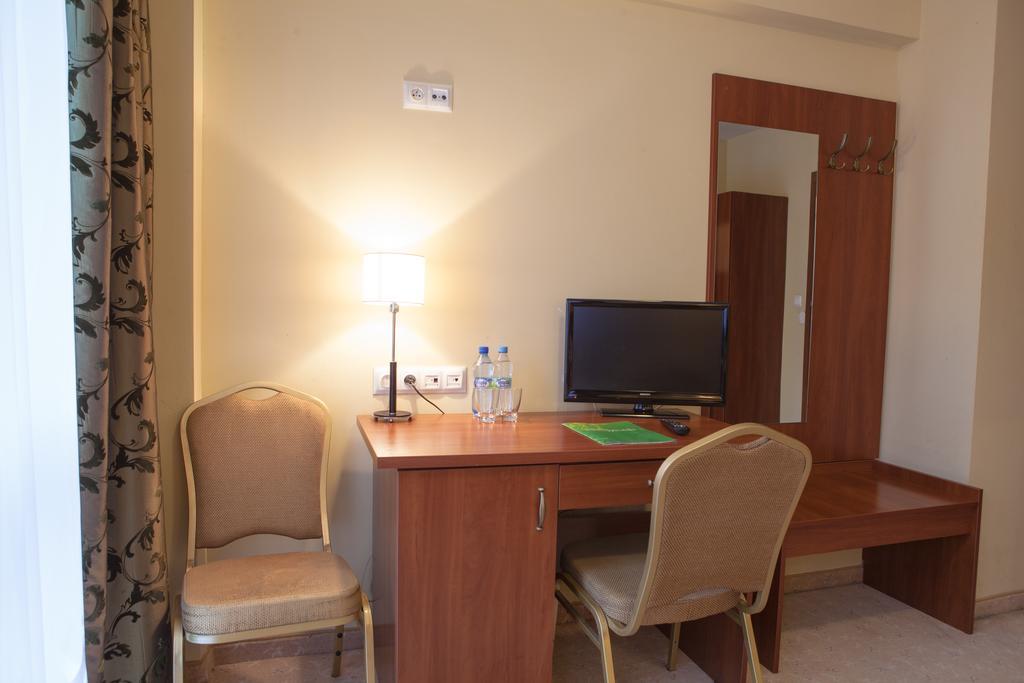 Hotel Przedwiosnie Maslow  ภายนอก รูปภาพ