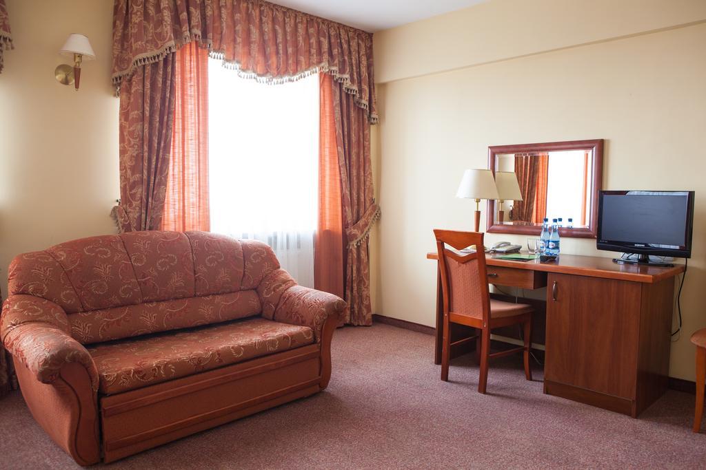 Hotel Przedwiosnie Maslow  ภายนอก รูปภาพ