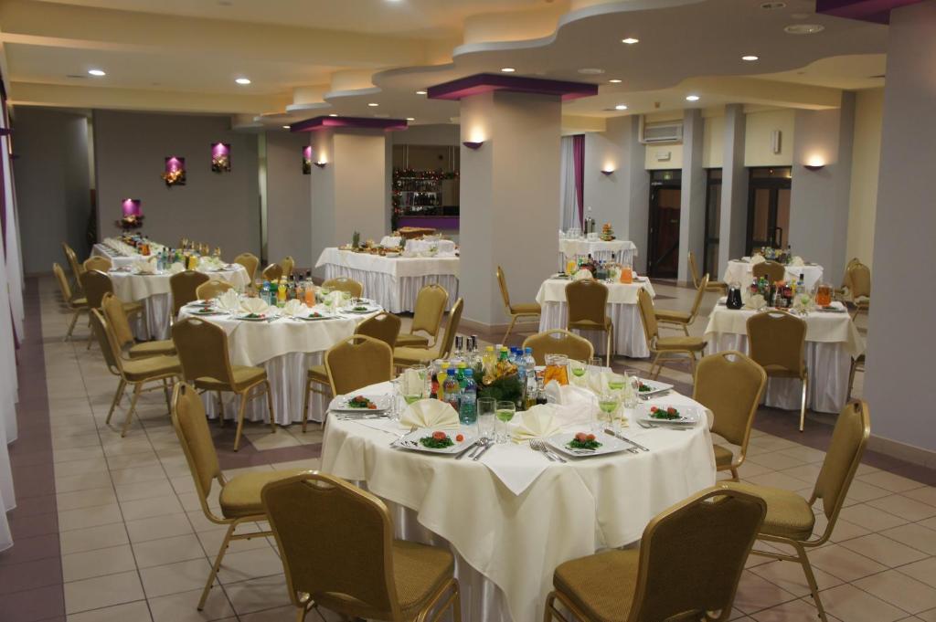 Hotel Przedwiosnie Maslow  ภายนอก รูปภาพ