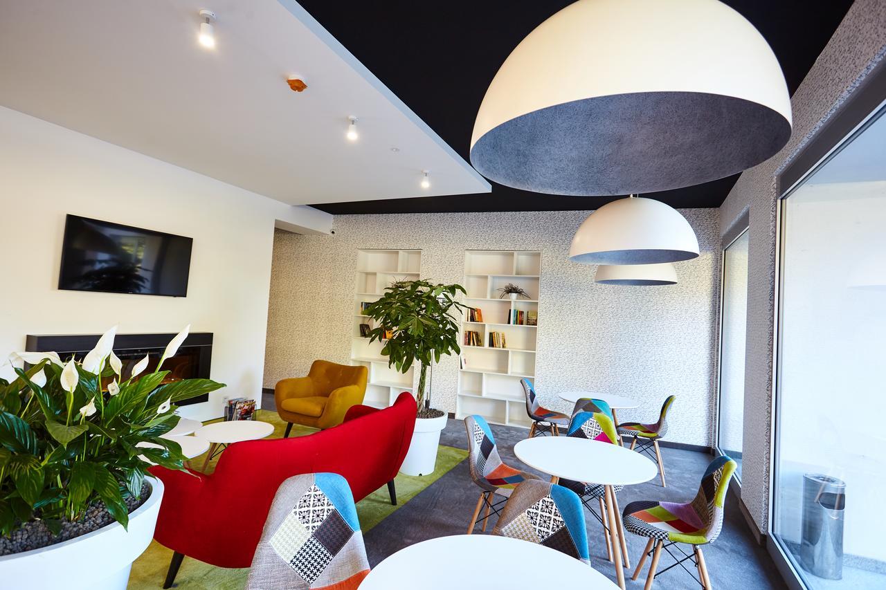 Hotel Przedwiosnie Maslow  ภายนอก รูปภาพ