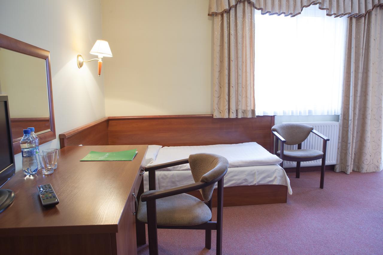 Hotel Przedwiosnie Maslow  ภายนอก รูปภาพ