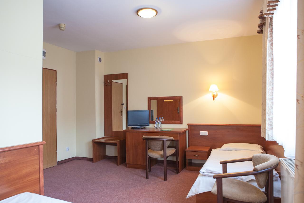 Hotel Przedwiosnie Maslow  ภายนอก รูปภาพ